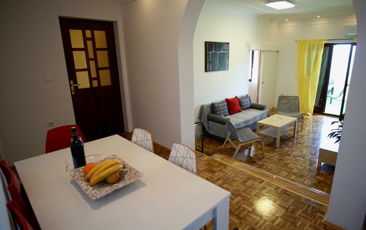 Apartmani Laura Trogir Exterior photo