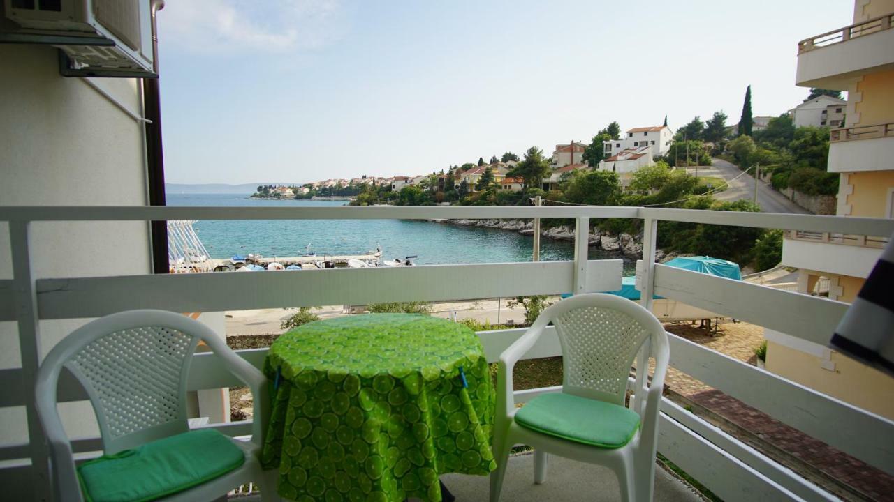 Apartmani Laura Trogir Exterior photo